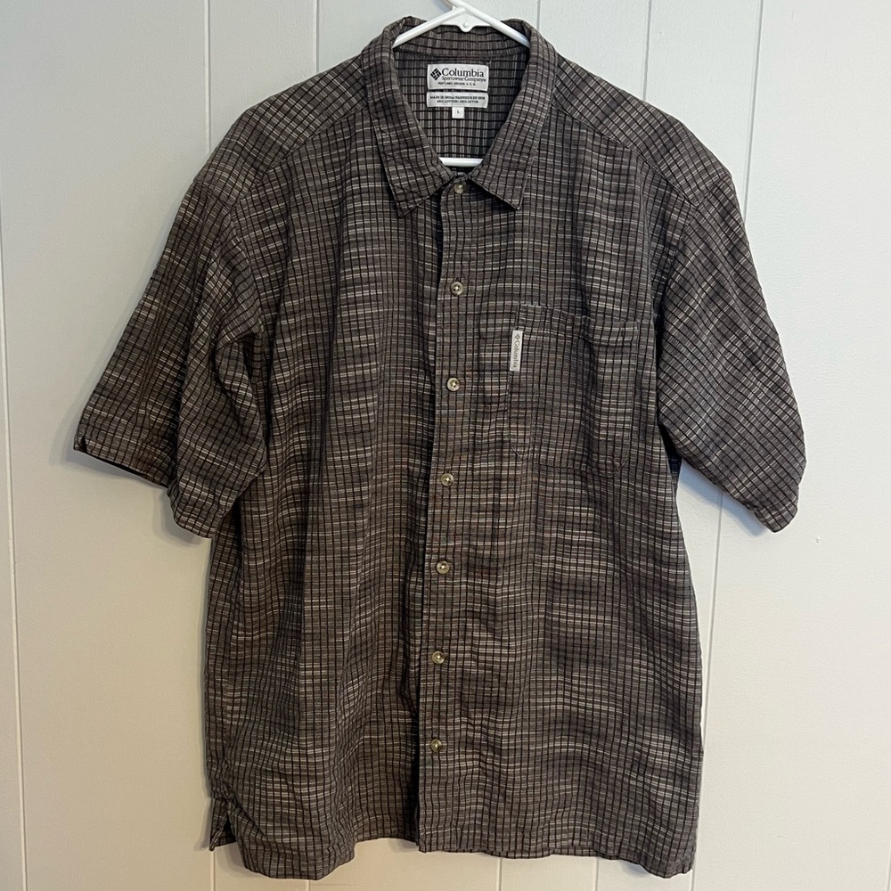 Columbia short sleeve button-down size L‎